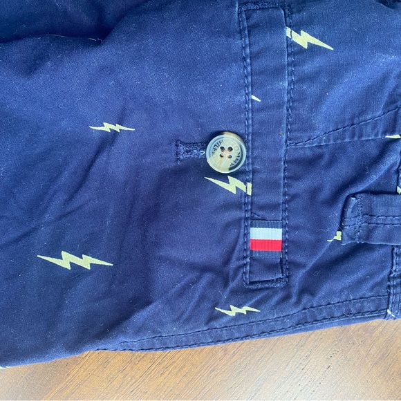 Tommy Hilfiger shorts 4 - Picture 8 of 9